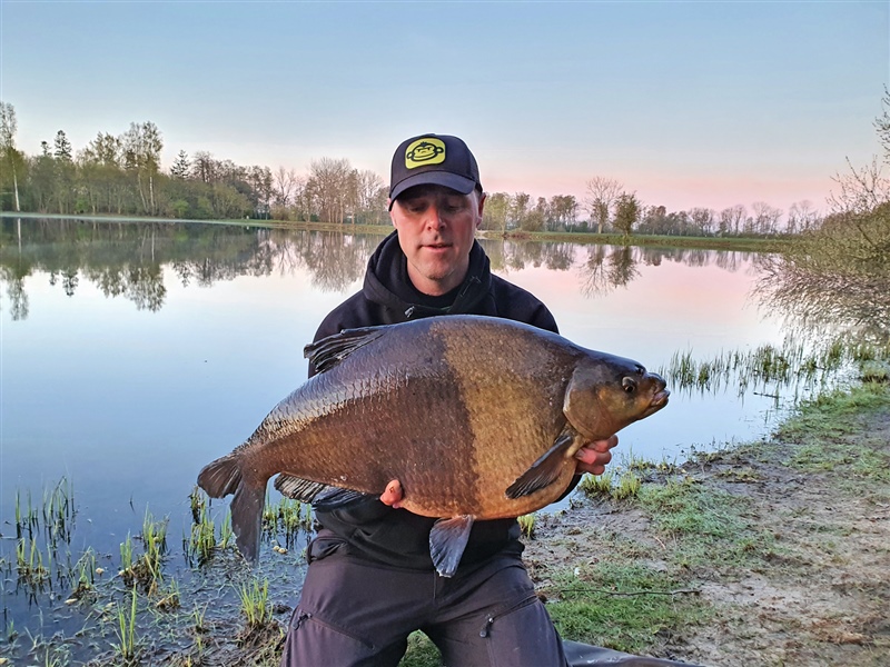 Svenskt rekord på braxen fångat 29 april