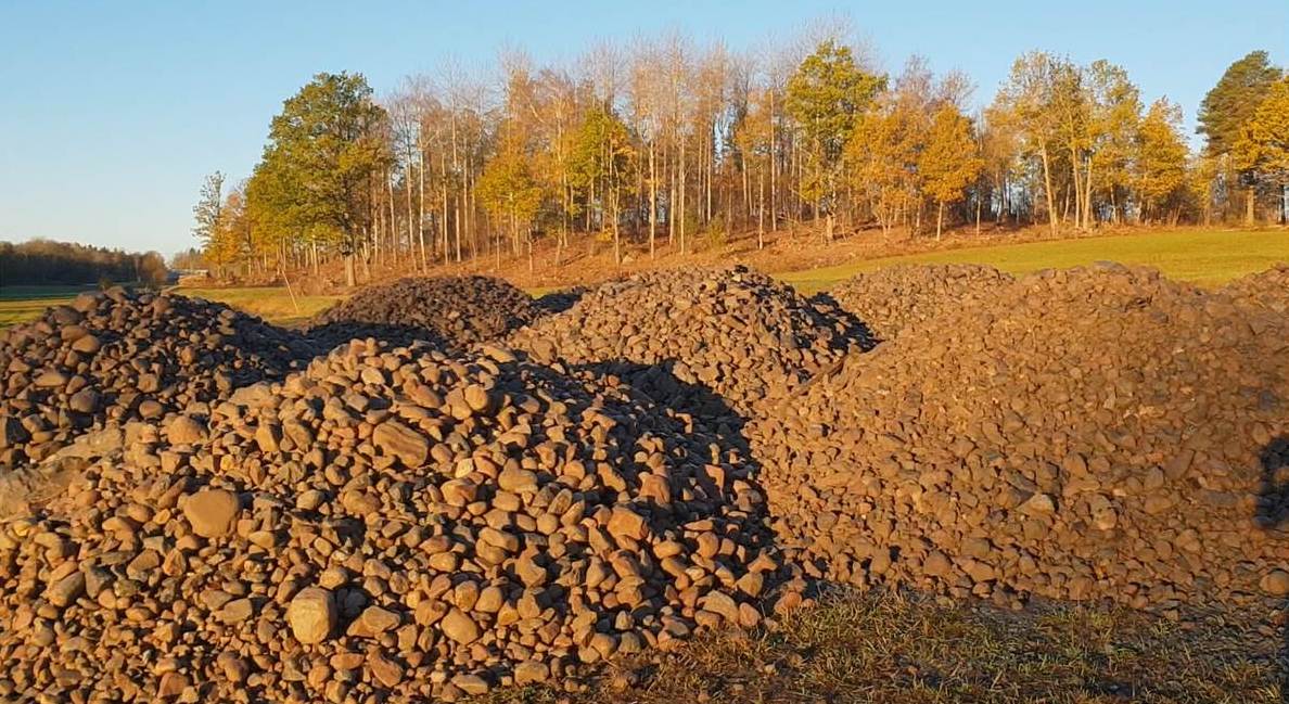 170 ton natursten till gäddfabrik