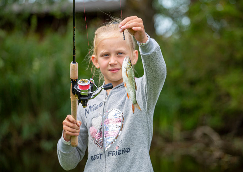 sommarlov_fiske_barn...