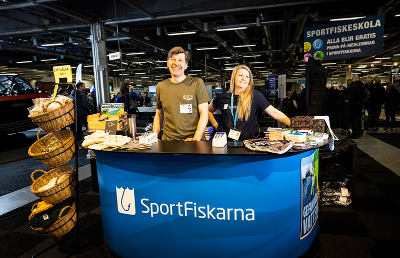 Fullt ös på Sportfiskemässan