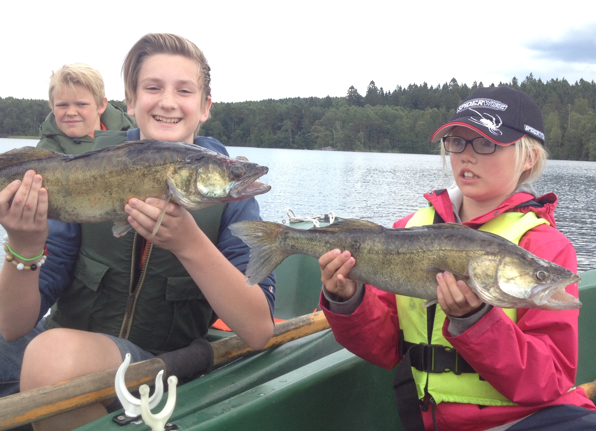 Fantastiskt fiske på Sportfiskarnas sommarfiskeskola!